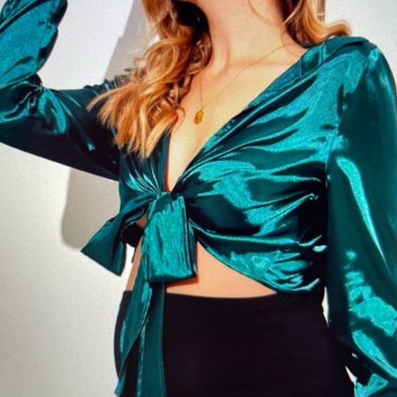 Maternity Tie Waist Crop Top - Picture 7 of 8